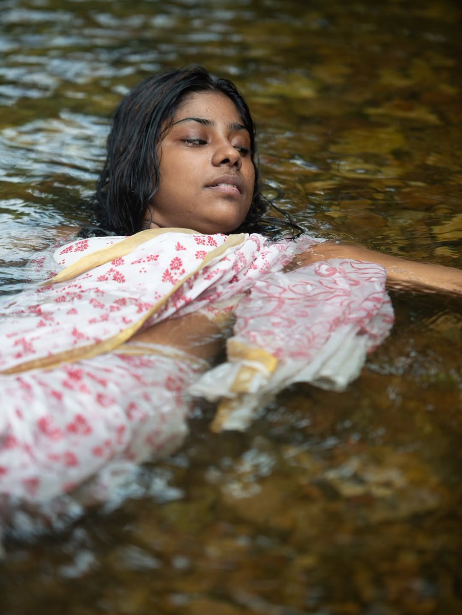 DreamerT96's tweet image. #Aishwarya
#BlackForest #model #dailydose 
Karutha Kutty arms mungji pathala mood eruthu 😍😘🥰