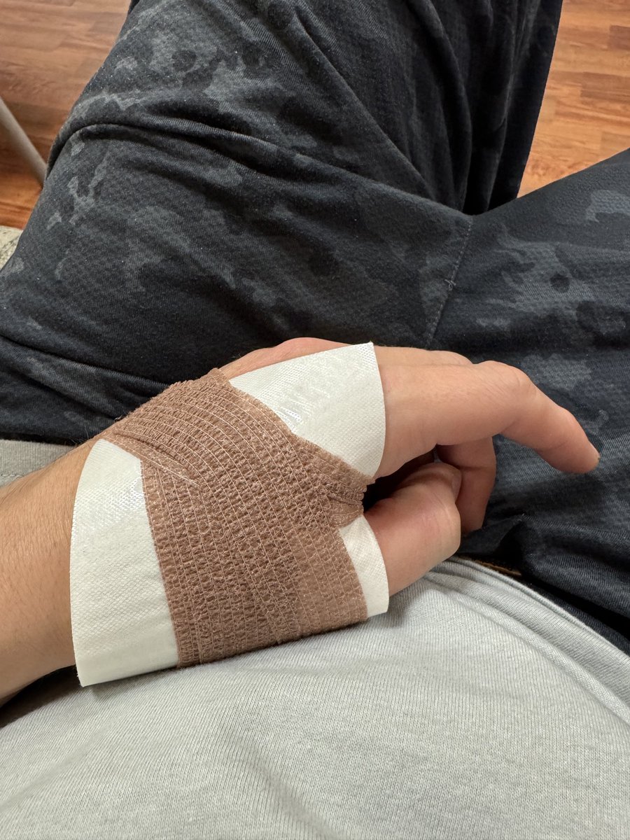 •VΣЯ1FЯΣП• tweet media