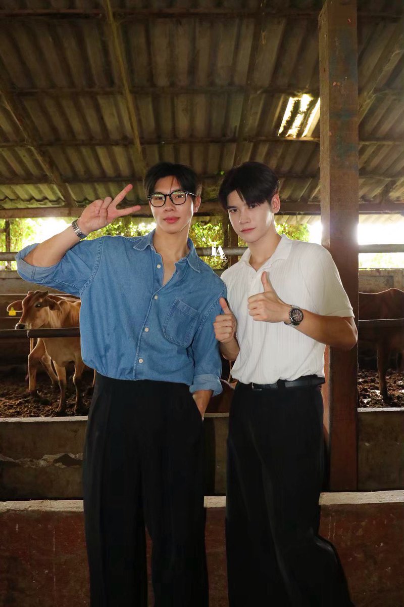 Long_Arm78's tweet image. สวัสดีวันพฤหัสบดี ขอให้ดีต่อใจ จะงานเล็ก งานให้ ขอให้สำเร็จได้ด้วยดี😊😊𝕄𝕠𝕣𝕟𝕚𝕟𝕘 𝕋𝕙𝕦𝕣𝕤𝕕𝕒𝕪 🍑🍊

#longlee #Armchaiyapat 
#Longarm #หล่งอาร์ม