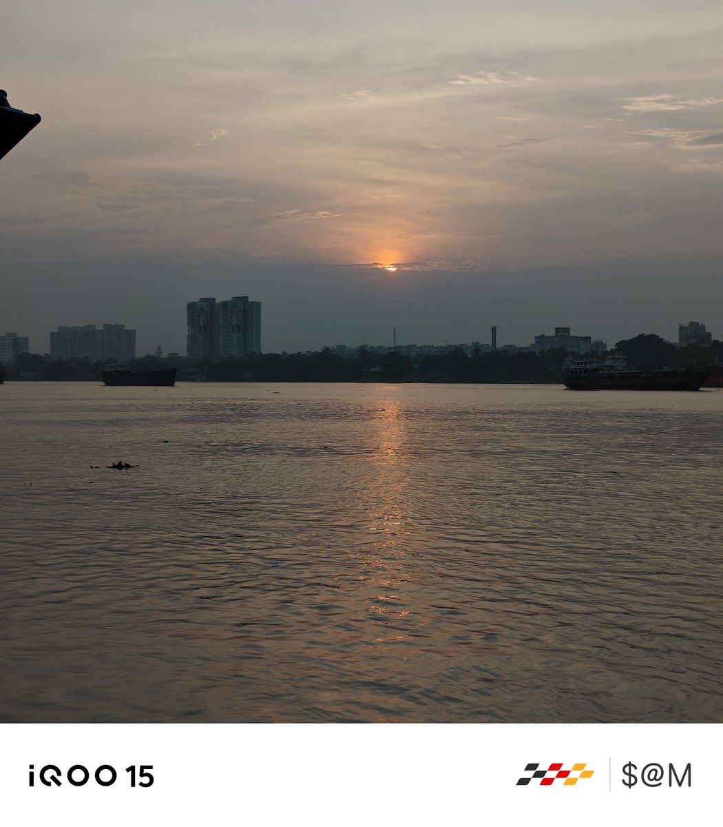 TechSAM009's tweet photo. Golden Hour Magic✨
Clicked📸 On iQOO 15 😍
#BeTheGOAT
#iQOOCommunity
@IqooInd
@nipunmarya
@parakram_h https://t.co/VCXPVQWBqh