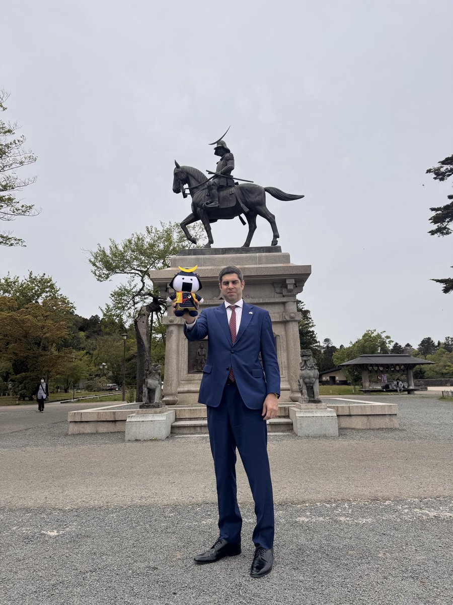 伊達政宗公騎馬像を表敬訪問です。