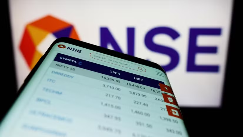 bsindia's tweet image. #MarketsWithBS | Nifty may consolidate with support at 24,000-24,200, says @ajit_mishra001. Top stock picks for today: Federal Bank, NTPC, JSW Energy.

#Markets #sharemarket #stockmarket
mybs.in/2g5TA1Z