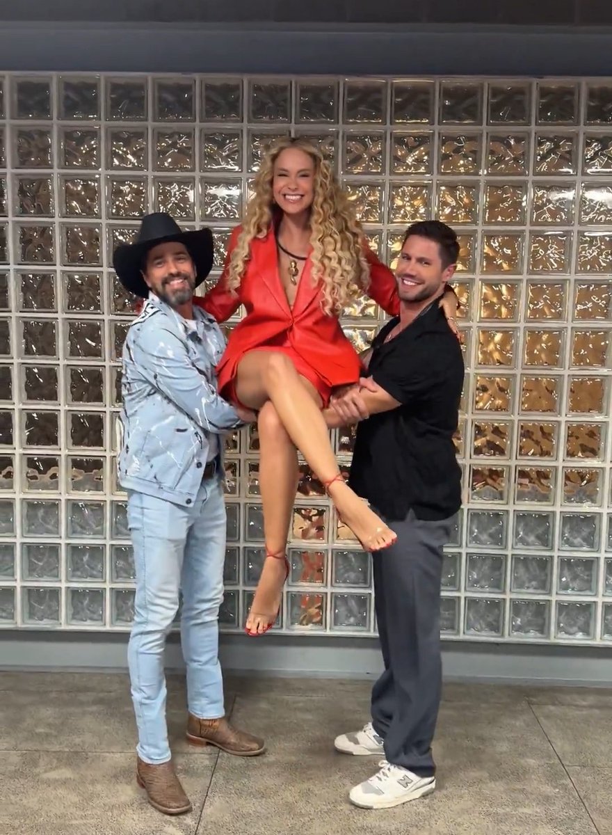 rafacita tweet media