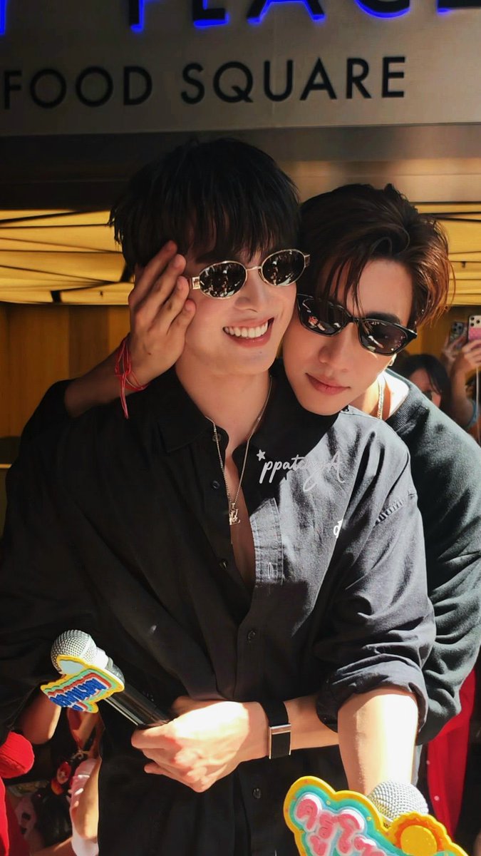 hourly perthsanta tweet media