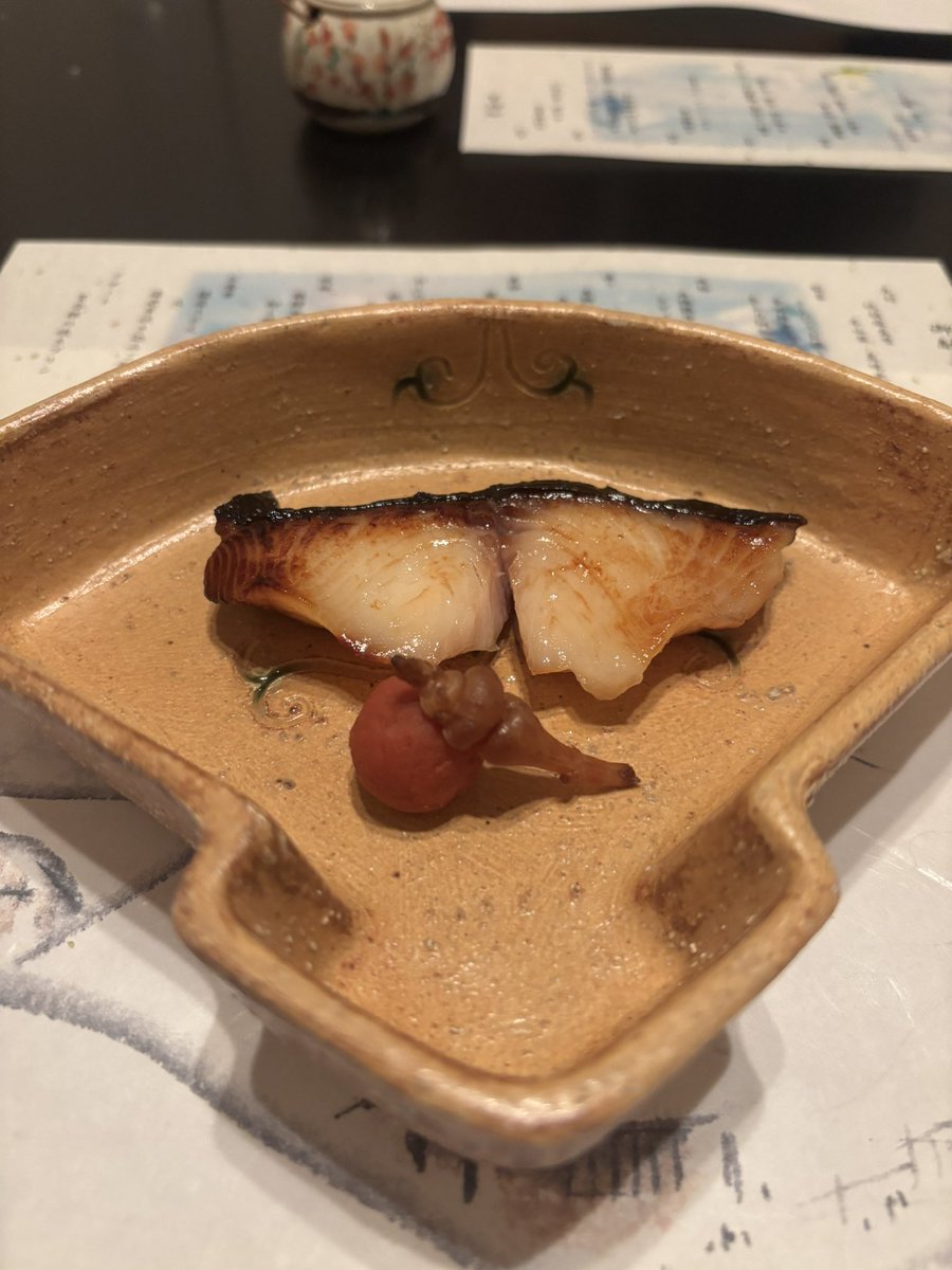 sae00328's tweet photo. 📍割烹玉井
二度目ましての割烹玉井さん
お刺身の食べ方が普通と違くて美味し過ぎた🐟 https://t.co/U2ztBR4zpz