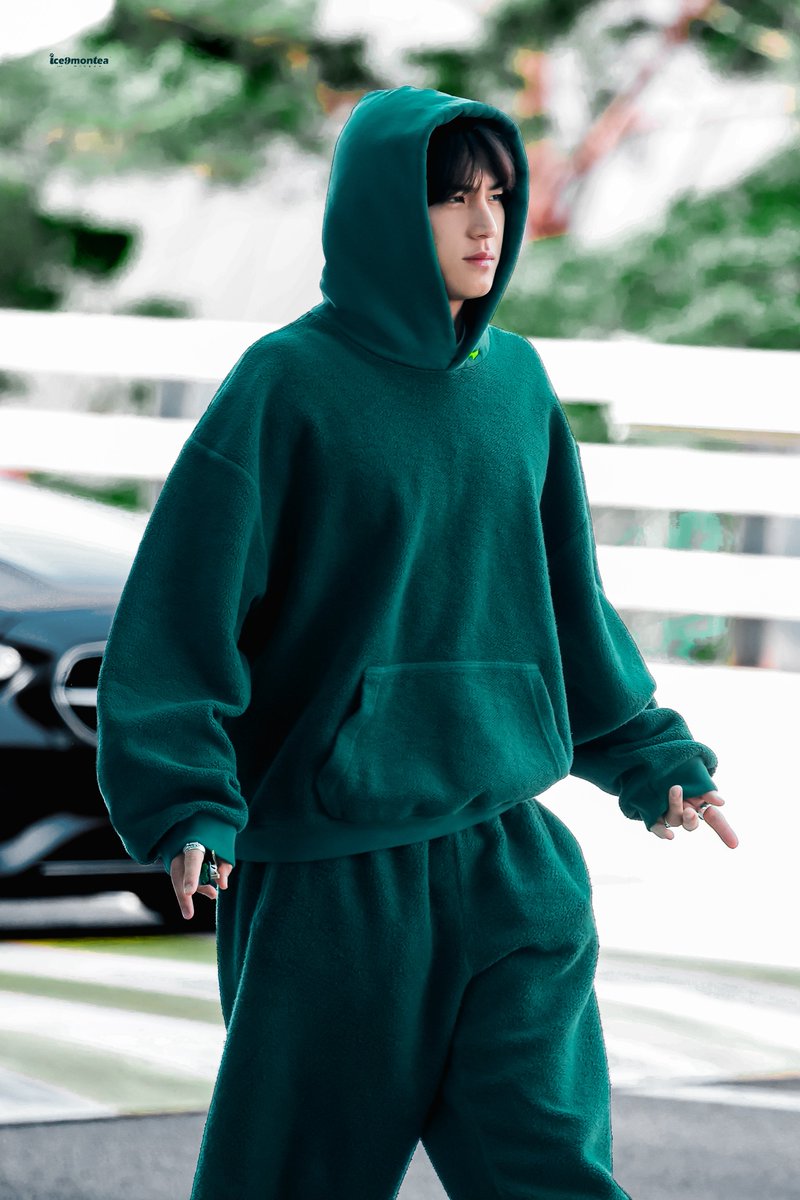 Ice9montea_ tweet media