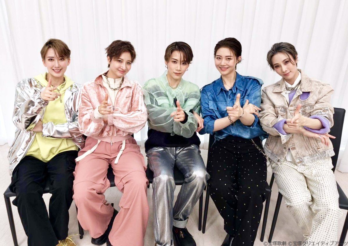 【タカラヅカニュース】
公演を様々な角度から振り返る新コーナー
Stage Side Watch＋αが登場！
宙組公演『VIVA! FESTA! 2026 in HAKATA』よりラスト・ロミオ5人の出演が決定🎉
公演のこだわりポイントを語ります！
Part2ではラスト・ロミオのビジュアルコメンタリーも✨
4/27(月)Part1
4/28(火)Part2