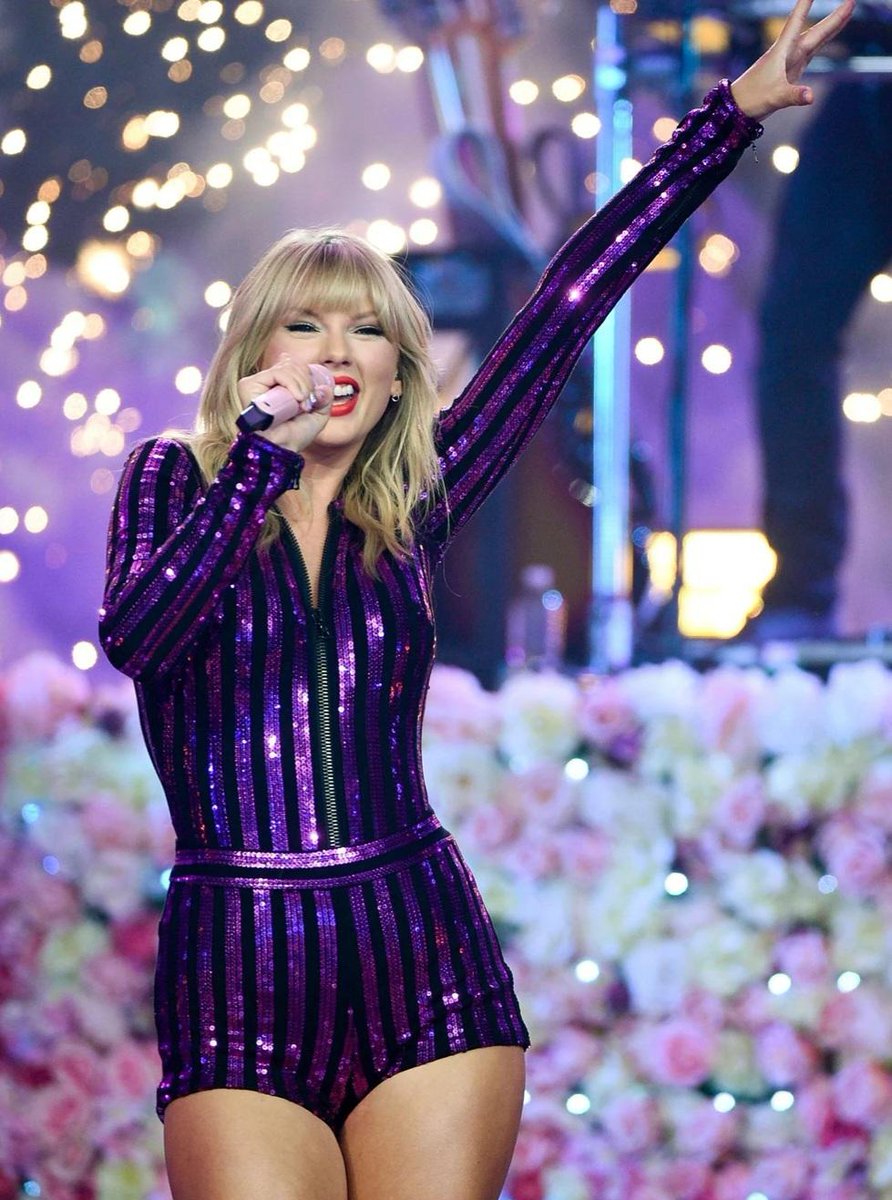 mhtsgallery's tweet image. #TaylorSwift