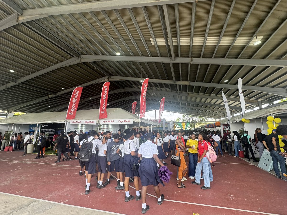 CesarGuedesF's tweet photo. @uniofguyana Open Day &amp; Job Fair 2026, I had 2 excellent days engaging with students, faculty &amp; young professionals on paths into the UN system. New @UNVolunteers modalities offer more flexible &amp; accessible ways to serve- contribute. #Guyana #Youth #UNVolunteers #Careers #IVY2026 https://t.co/jqUIT2XdQb