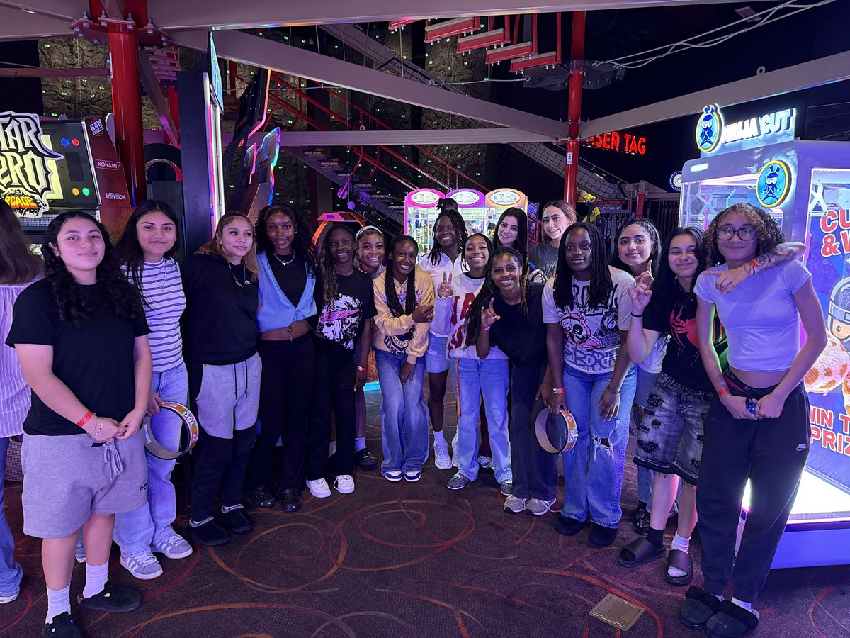 WTWhiteGBB's tweet photo. 🏀✨What a season to remember✨🏀

A lot of growth, hard work, and good times along the way. And tonight we celebrate every individual who made this season special. Glad we got to do it together 🤘🧡 https://t.co/69rD1fTQVx