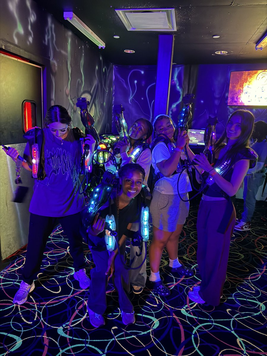 WTWhiteGBB's tweet photo. 🏀✨What a season to remember✨🏀

A lot of growth, hard work, and good times along the way. And tonight we celebrate every individual who made this season special. Glad we got to do it together 🤘🧡 https://t.co/69rD1fTQVx