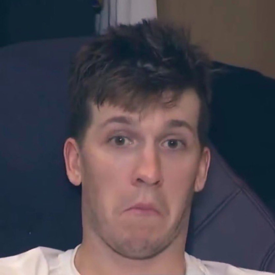 LakeShowYo tweet media