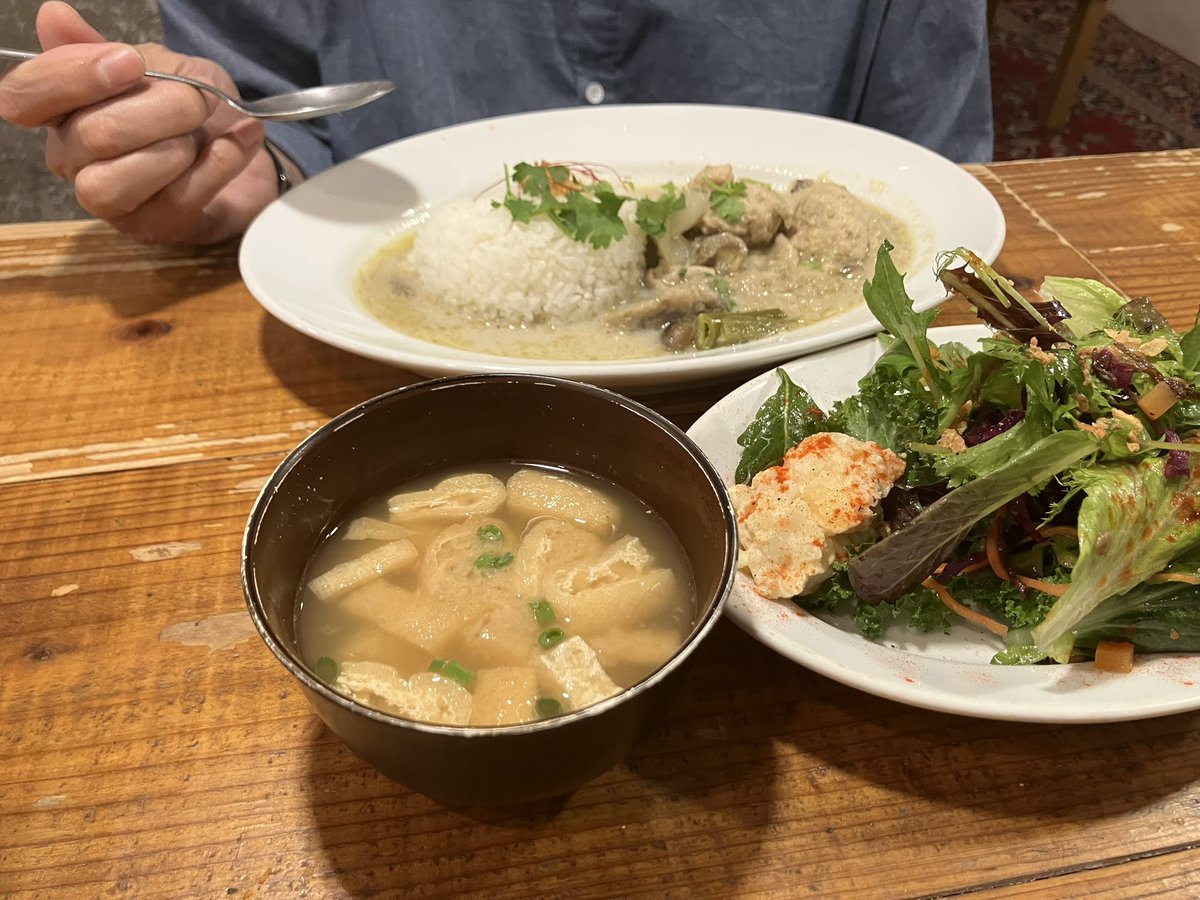 喫茶と軽食 ロドス tweet media