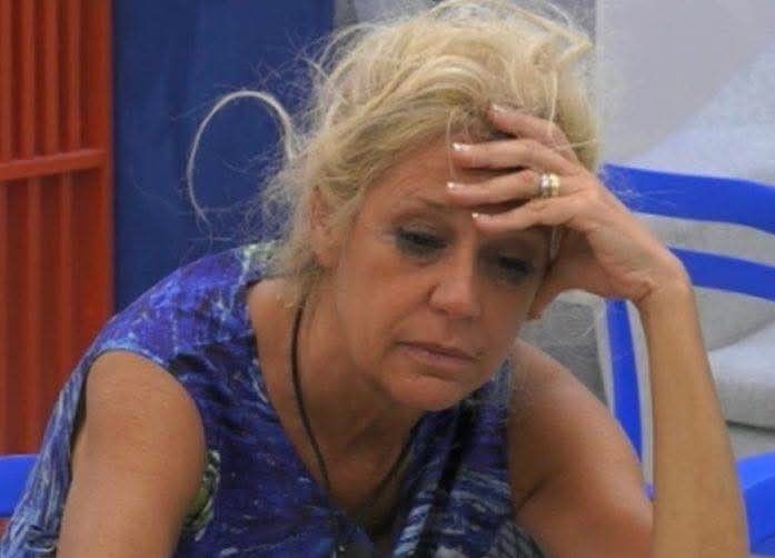 Sumo ve a tina llorar toda la noche por sus favs tweet media