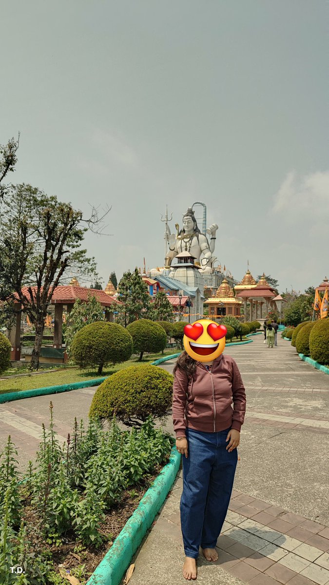 Iamrajasi's tweet image. My country 😘🩷 #Pelling #sikkim