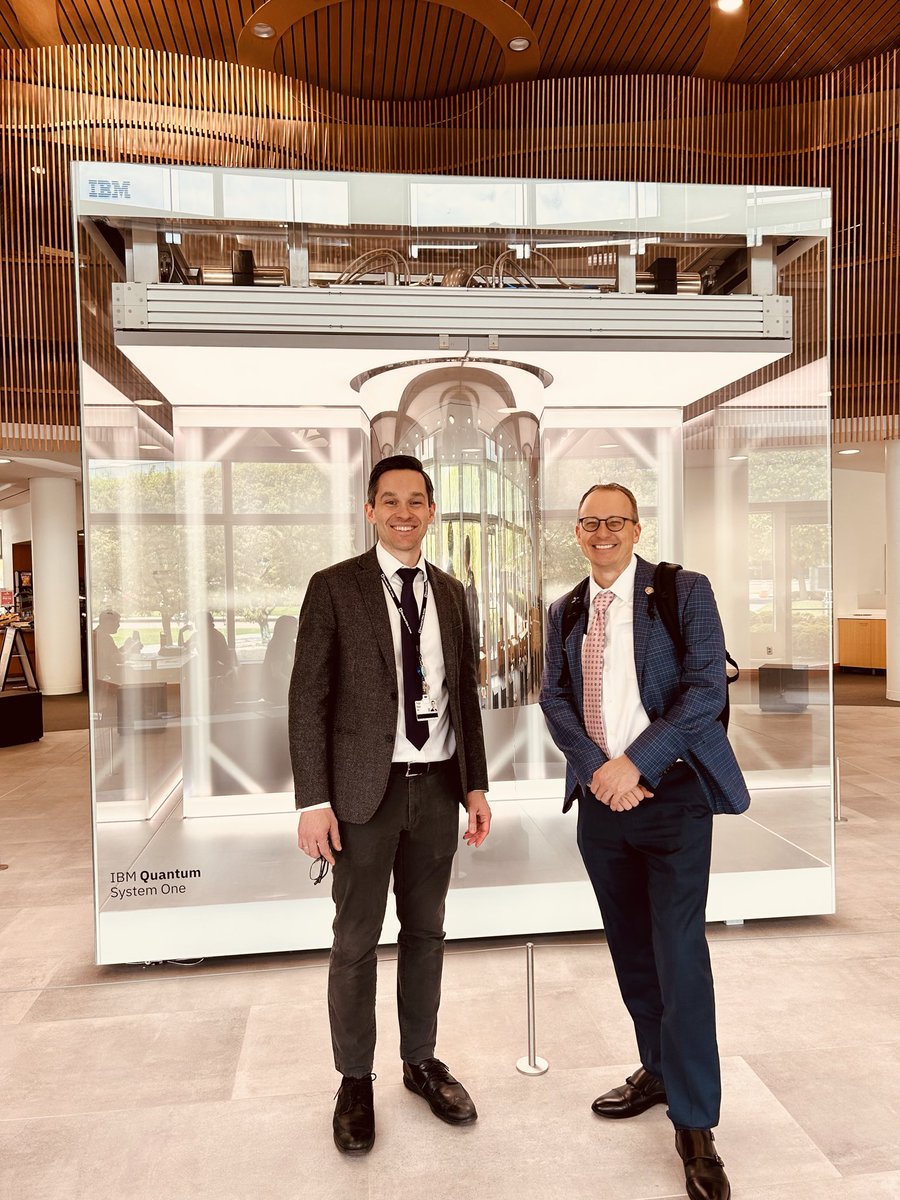 raevti's tweet image. So honored to welcome Dr. Kohler @SexHealthMD, President of @SMSNA_ORG +Mens Health director @MayoUrology -as our #menshealth Visiting Professor! Phenomenal talk on caring for pts on anabolic steroids  sparked great discussion across @CleClinicUro int’l enterprise 🌎 @PBajicMD