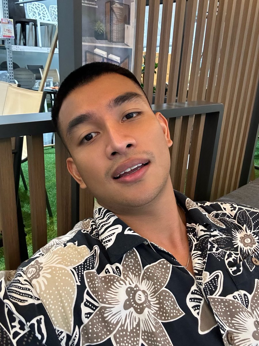 MR.FIRST 🐋 tweet media