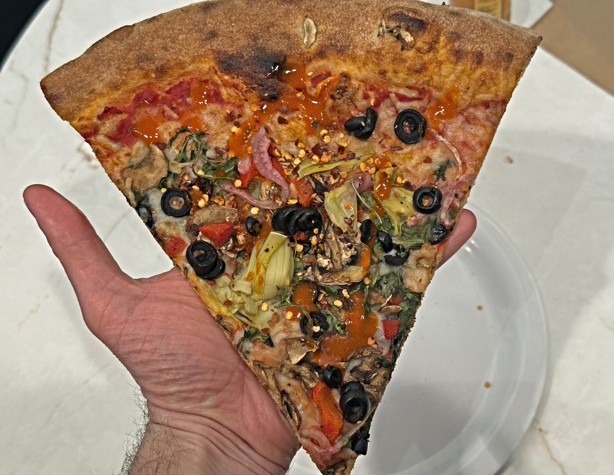 Robotvirgin's tweet image. Vegan Antipasto Pizza at New Seasons Market, a Vegan Friendly Super Grocery Store in Beaverton, OR!

.
.
.
.
.
.
#veganantipasto #antipasto #vegan #veganfood #plantbased #veganism #plantbaseddiet #veganfortheanimals #portlandvegans #govegan #cheeze #vegancheese #pizza #veganpizza