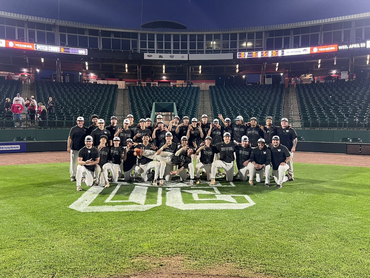 West Ottawa Baseball tweet media