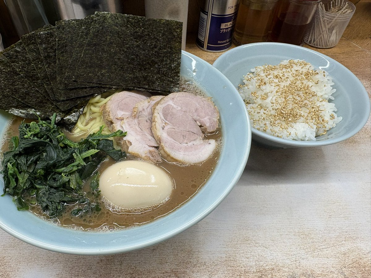 香月 tweet media