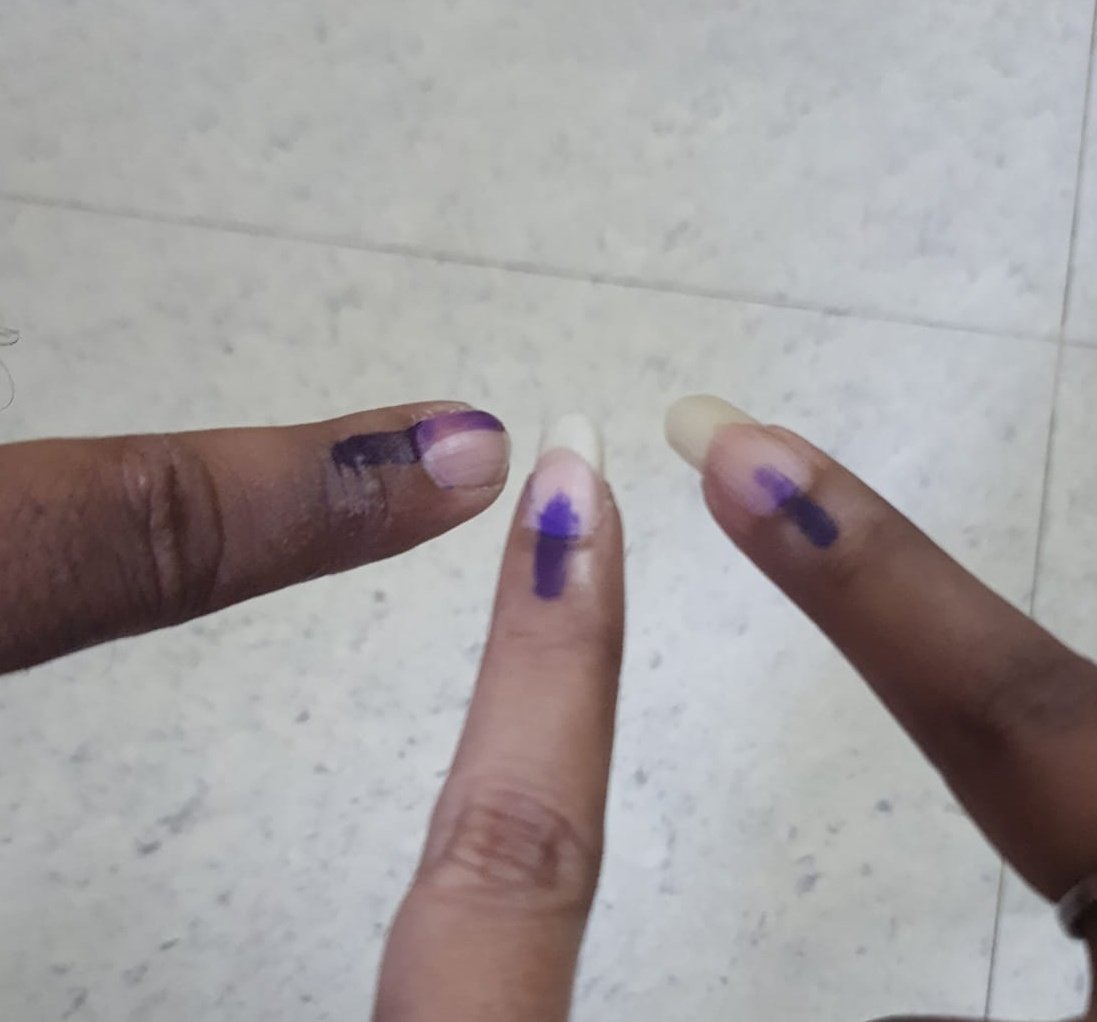 itisrajeshkc's tweet photo. நாங்கள் எங்கள் ஜன நாயக(ன்) கடமை செய்து விட்டோம் 💥👍❤️ @TVKVijayHQ #Perambur #PeramburElection #TVK #voteforchange #Thalapathy #Visile https://t.co/EnhQscy8W3