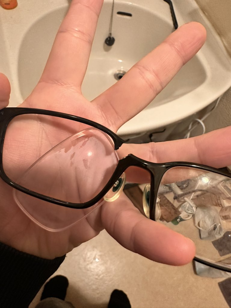 けなふ tweet media