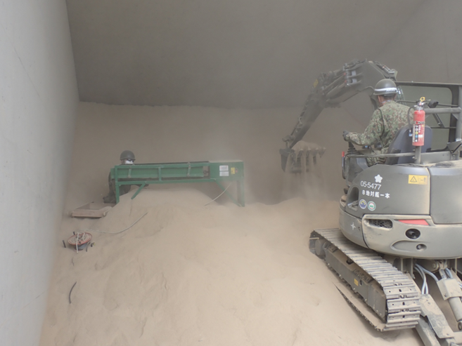 jgsdf_gcc_ardb's tweet photo. 【訓練基盤構築】
＃水陸機動団 特科大隊は、大分県十文字原演習場の整備をしました。演習場は我々の道場です。この地道な環境整備も我々が国を守るため、必要な活動となっています。引き続き、国防の為隊員一人一人がひたむきに努力できる環境を作っていきますので、応援よろしくお願いします。 https://t.co/NMwFbvJ118