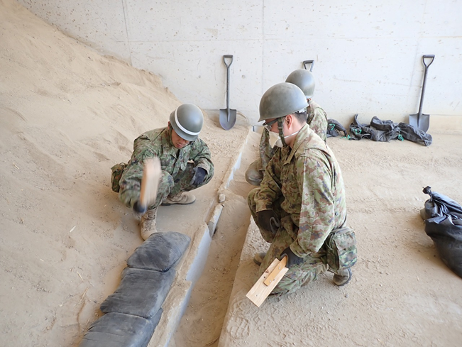 jgsdf_gcc_ardb's tweet photo. 【訓練基盤構築】
＃水陸機動団 特科大隊は、大分県十文字原演習場の整備をしました。演習場は我々の道場です。この地道な環境整備も我々が国を守るため、必要な活動となっています。引き続き、国防の為隊員一人一人がひたむきに努力できる環境を作っていきますので、応援よろしくお願いします。 https://t.co/NMwFbvJ118
