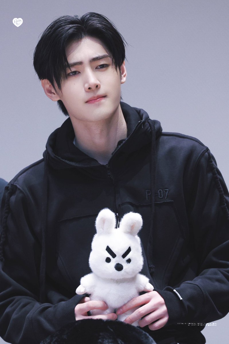 𝒄𝒊 tweet media