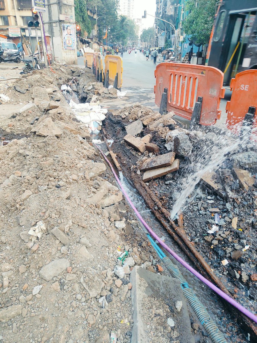 Boradesmit's tweet photo. .@mybmc @mybmcWardFN urgent attention required!
Water pipeline damaged due to work by Tata Power at Ward 175, Hemant Manjrekar Marg, Rawli Camp, near Adarsh Gharkul Society, Sion Koliwada, Mumbai 400037.
Complaint lodged yesterday, but no action yet by BMC Ward F North... 1/2 https://t.co/lTnX6MK49W