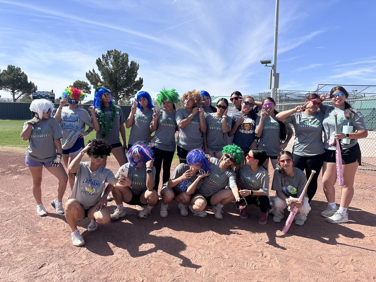 Montwood Softball tweet media