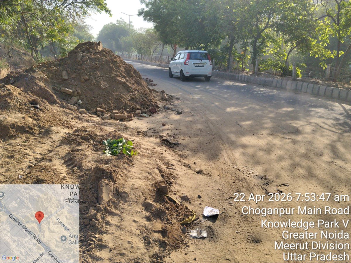ग्रेनो वेस्ट के KP-5 मे मिलेनियम स्कूल के पास नाला निर्माण का कार्य चल रहा है, परंतु इस दौरान #NGT नियमों की खुलेआम धज्जियां उड़ाई जा रही है। सड़कों पर लूज मिट्टी बिना ढके रखा गया है जो वाहनों के आवाजाही से हवा मे उड़ रही है। <a href="/CPCB_OFFICIAL/">Central Pollution Control Board</a> <a href="/CAQM_Official/">Commission for Air Quality Management</a> <a href="/uppcbofficial/">Uttar Pradesh Pollution Control Board</a> <a href="/UppcbN/">U.P Pollution Control Board Greater Noida</a>