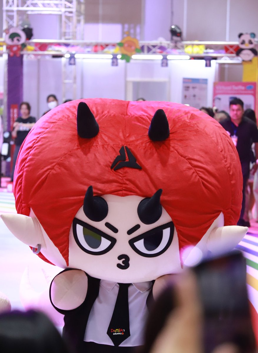 DOMIIA'S GRANNY tweet media