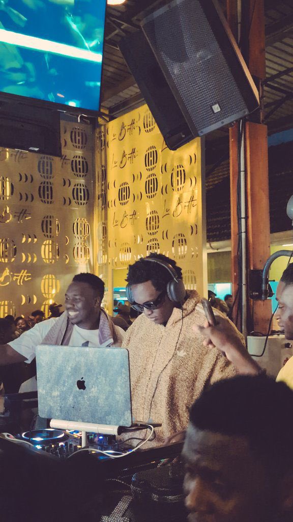 MrApenya's tweet photo. Good morning
Saturday 25th is set to be a MOVIE with top-tier DJs bringing the heat all night long
Tag your squad and pull up ready!
π NORTHERN PEARL HOTEL GULU
ποΈ FREE ENTRY!!
#CaptainMorganTakeOver https://t.co/o6A0g2XBaA