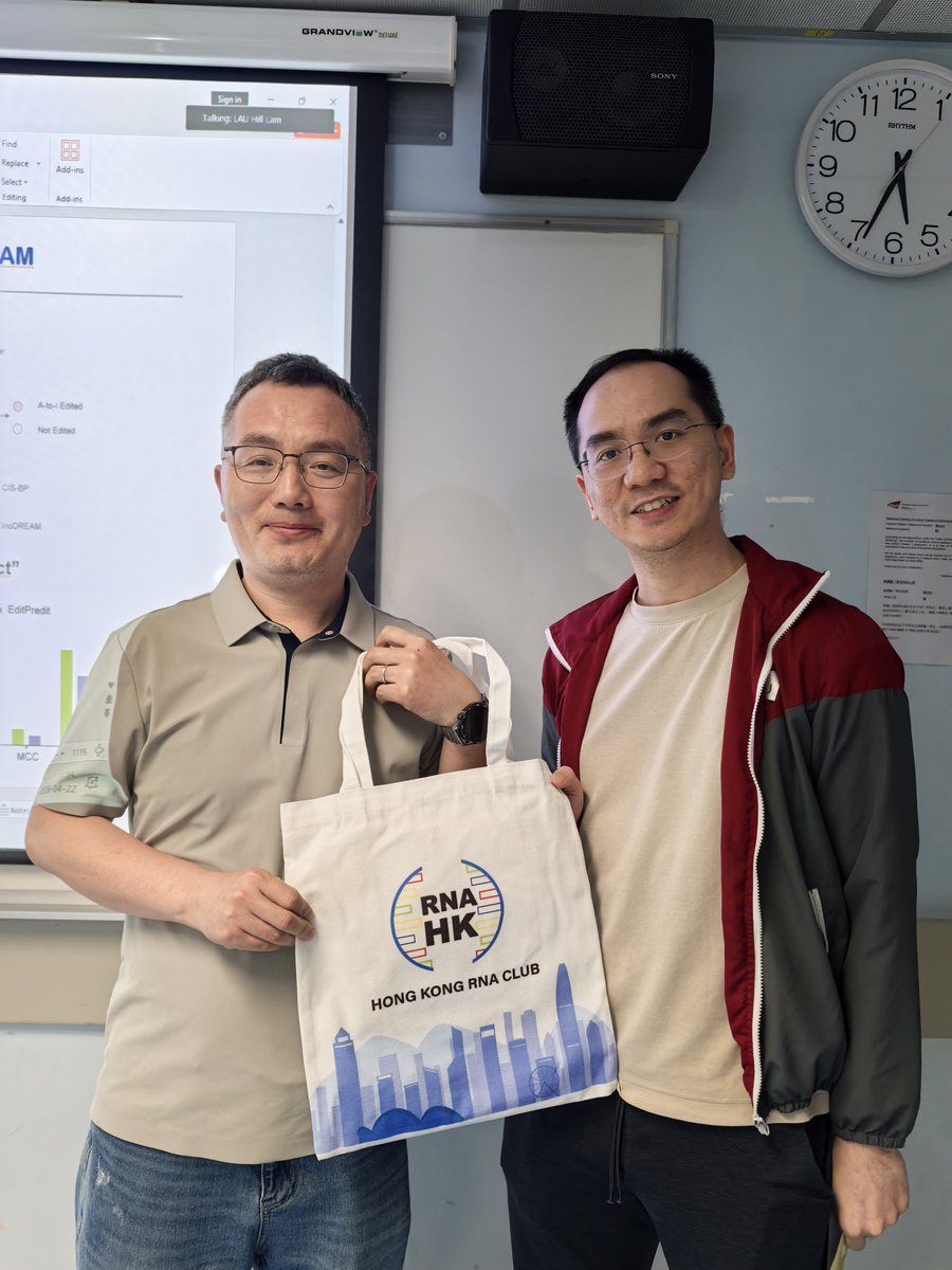 HKRNAClub's tweet image. Thanks Prof. Xiaocheng Weng from Wuhan University to present the chemical biological studies of RNA regulatory processes in @HKRNAClub hybrid seminar! Over 50 online and on-site participants attended!   #HKRNAClub #RNA

@RNASociety @lexogen