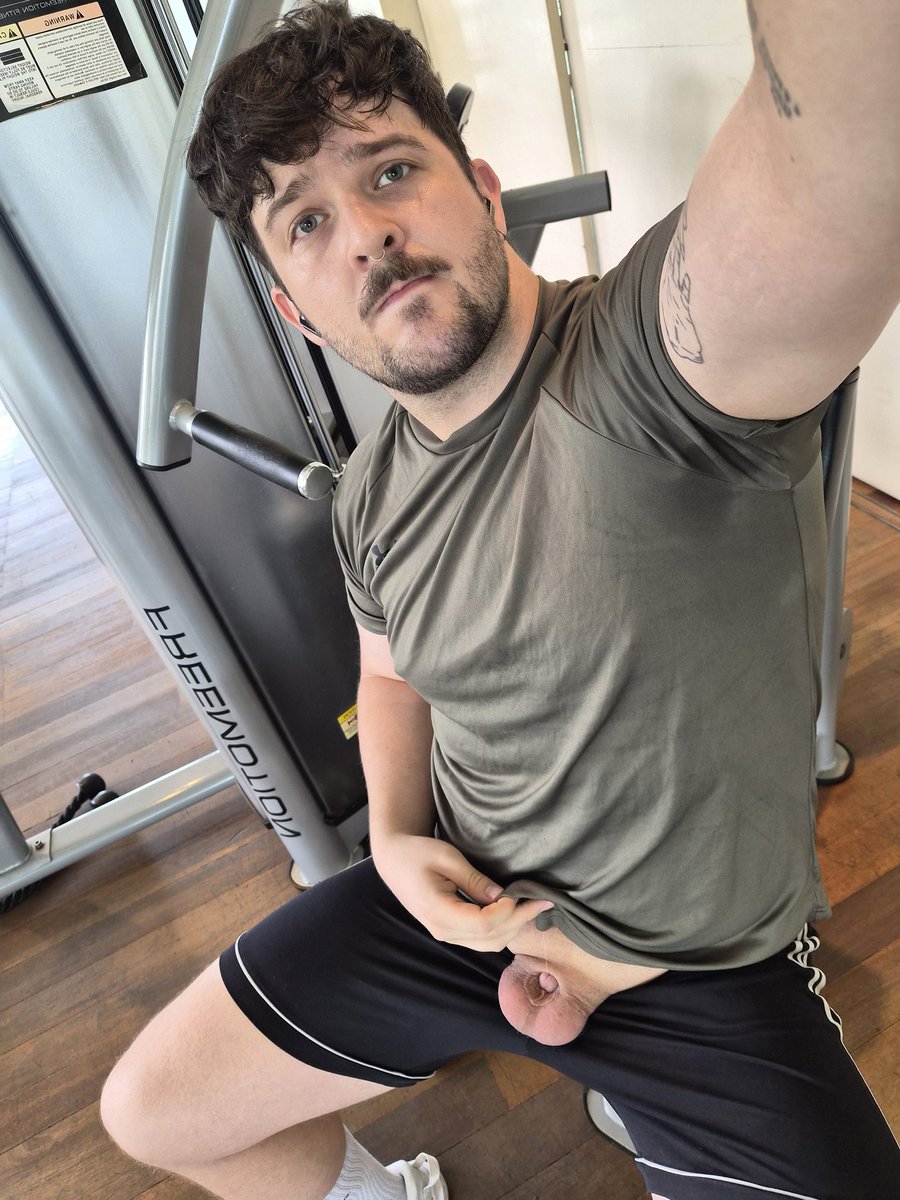 tinydick tweet media