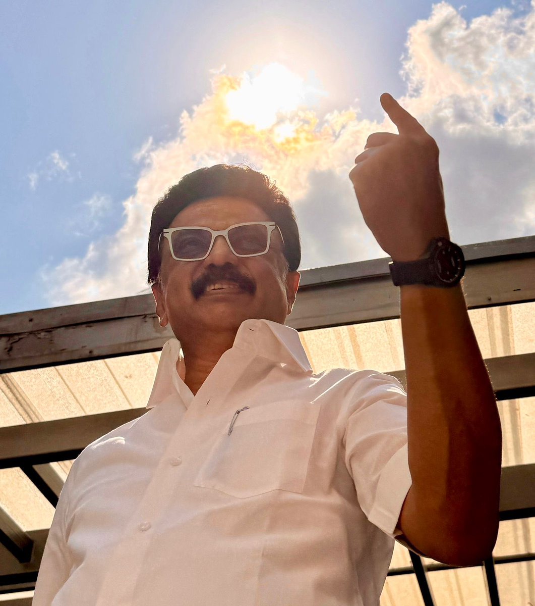 One of the most powerful photographs I've seen in recent times! Stalin is a beacon of hope!
#DMKsweeping2026