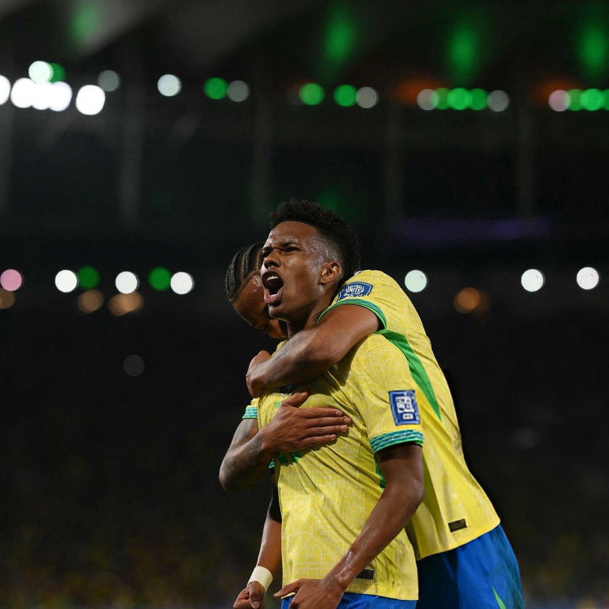 Suka Bahas Bola tweet media