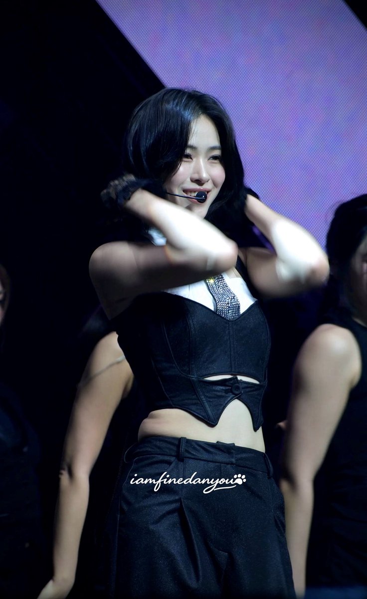 20260417
Ryujin solo stage “Look” 📷
Tunnel Vision World Tour in Melbourne 
#ryujin #Itzy #Itzy_motto #tunnelvision