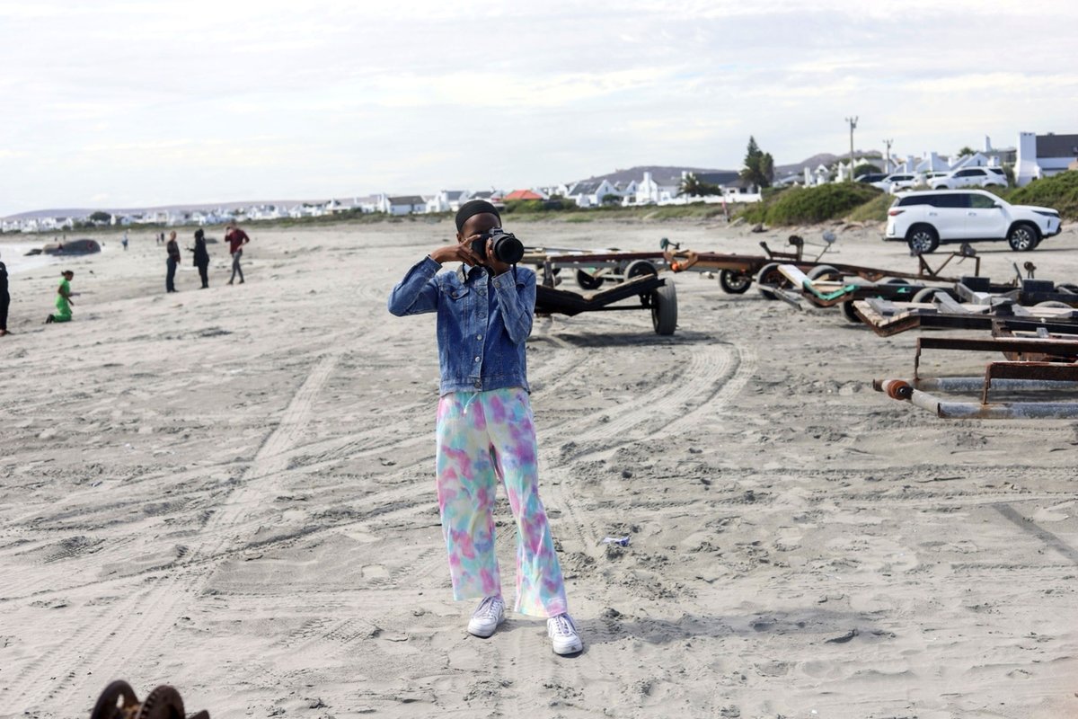 SawubonaSAA's tweet photo. ZANELE MUHOLI AND MISS SA JO ANN STRAUSS EMPOWER CHILDREN THROUGH PHOTOGRAPHY
The children’s work will be shared publicly through public exhibitions in Paternoster and at Strandloper Ocean Boutique Hotel, which kicks off on Friday 24 April 2026. Read more: https://t.co/Ct6zBWqsb6 https://t.co/jEYqe4783n