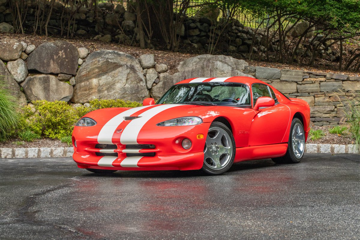 KingOfMopar1's tweet image. 2002 Dodge Viper GTS Coupe Final Edition