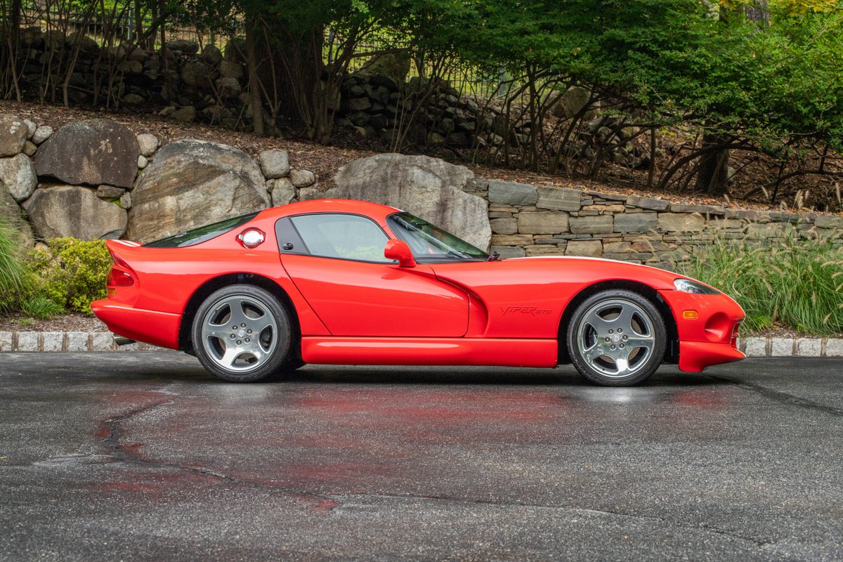 KingOfMopar1's tweet image. 2002 Dodge Viper GTS Coupe Final Edition