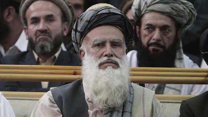 سیاف مطرح کردن موضوع خط دیورند را به ضرر وحدت ملی دانست