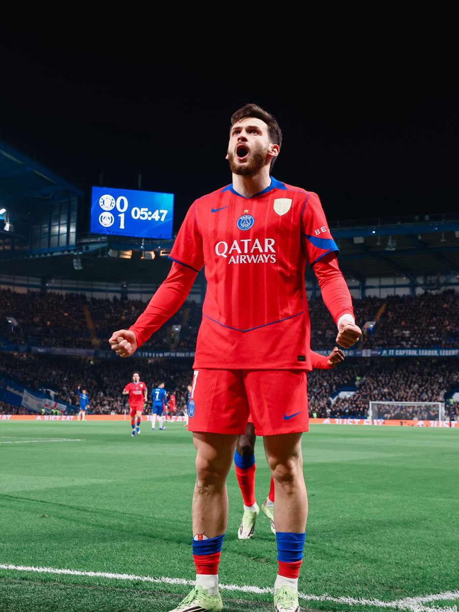 Media Parisien tweet media