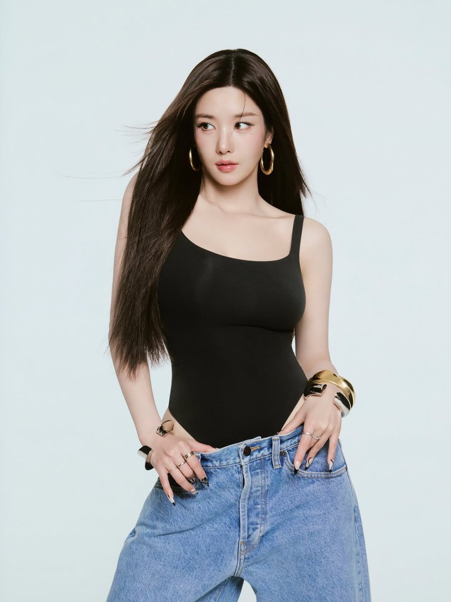 kwon eunbi pics tweet media