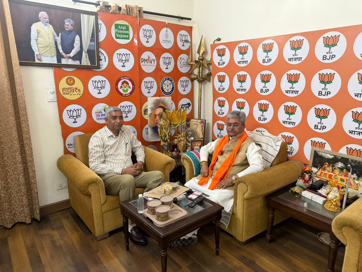 satyenbjp's tweet photo. आज भारतीय जनता पार्टी के राष्ट्रीय महासचिव आदरणीय श्री दुष्यंत गौतम जी से आत्मीय मुलाक़ात कर उनका आशीर्वाद एवं मार्गदर्शन प्राप्त किया!!!!! https://t.co/9uLRPlYGwu