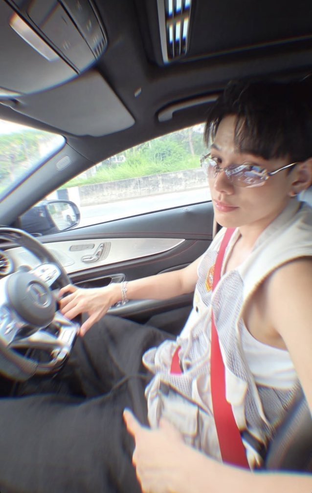 ✨🛝February 9 🫪 tweet media