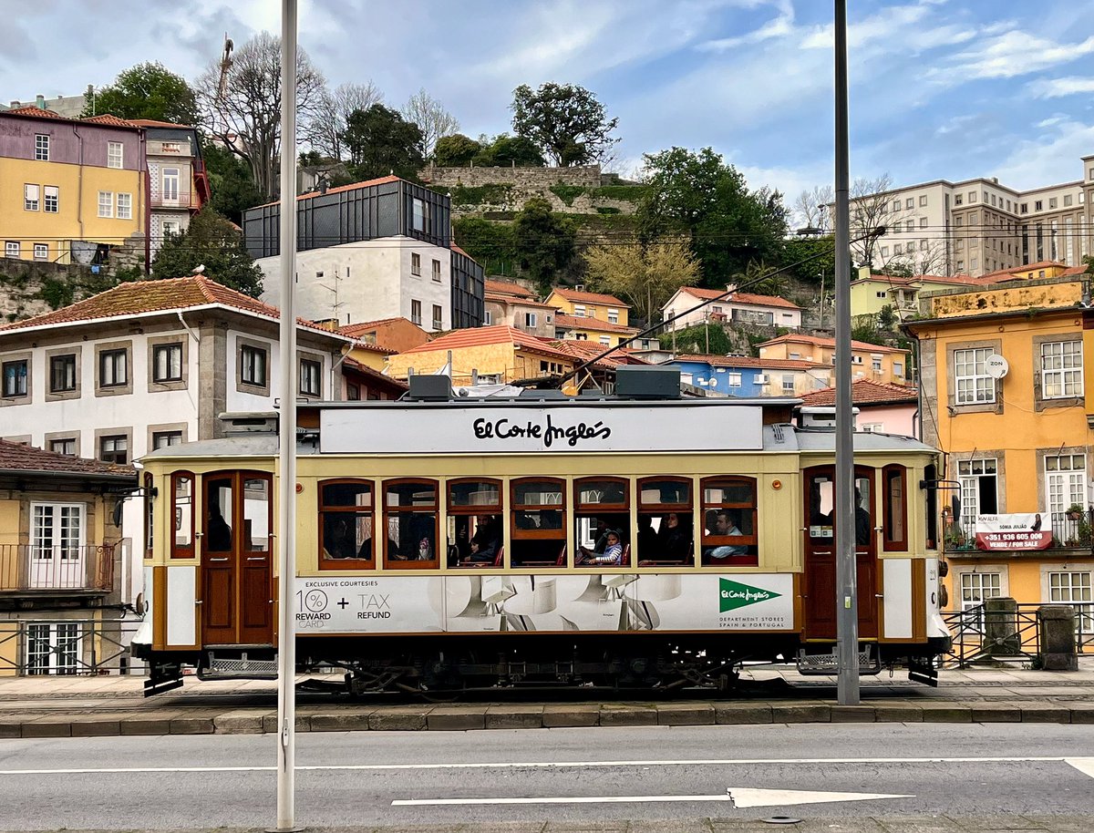 lizzie_hubbard2's tweet image. Today’s #ThrowbackThursday #photos are from March 2024 and my fav #Porto 
#Portugal #Portuguesa #VisitPorto #VisitPortugal #BestOfPortugal #portoandnorth 🇵🇹🤩📸 

Have a good #Thursday