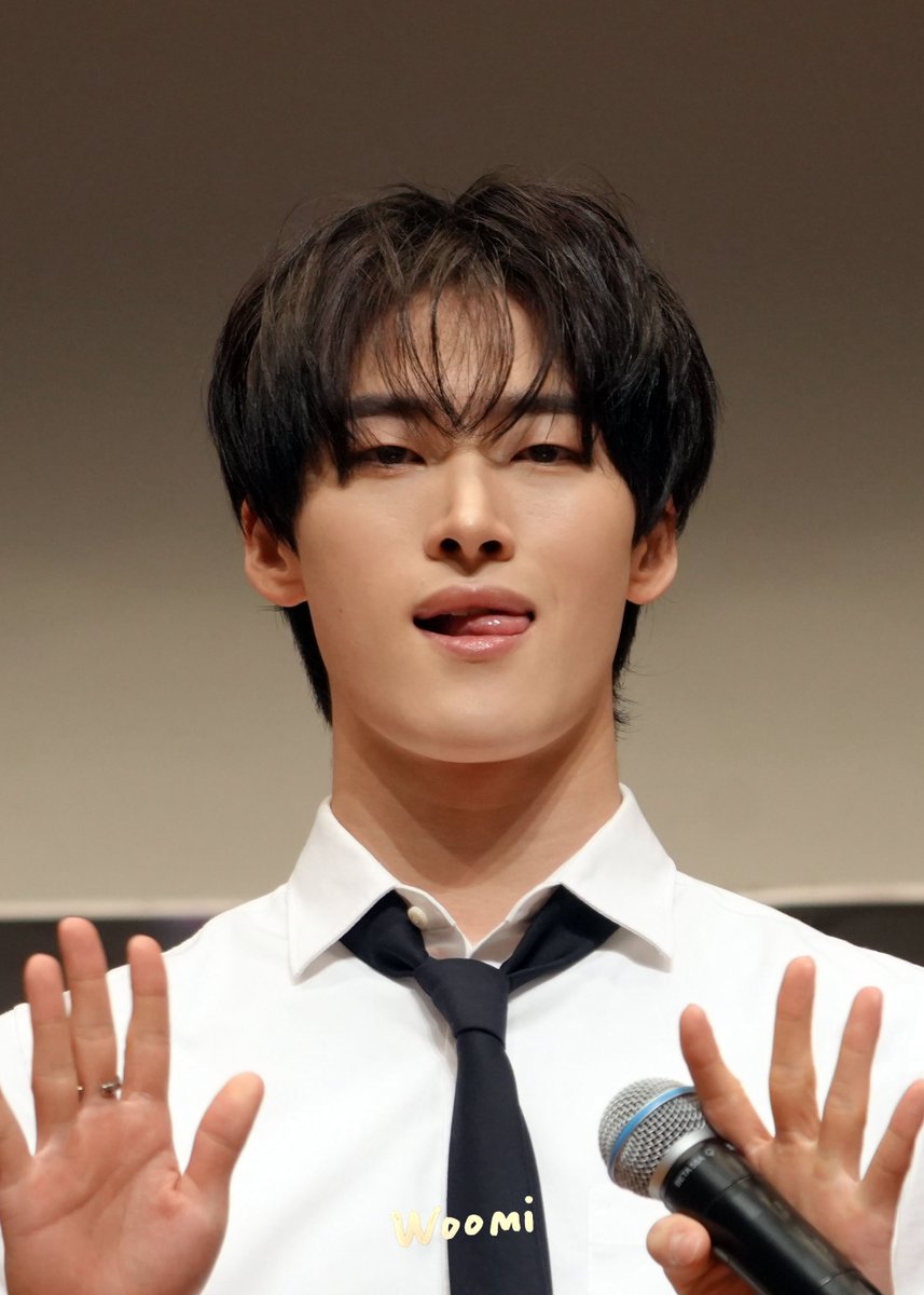 bambi 𐂂 tweet media