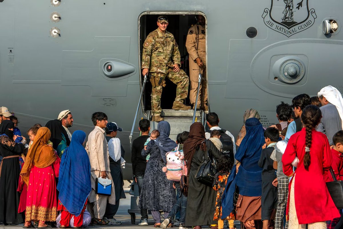 ABD_Bulteni's tweet image. Hundreds of Afghans who helped the United States during its war on terror may be sent to the Democratic Republic of the Congo after President Donald Trump halted their U.S. settlement, an advocacy group said this week.
#ABCNews